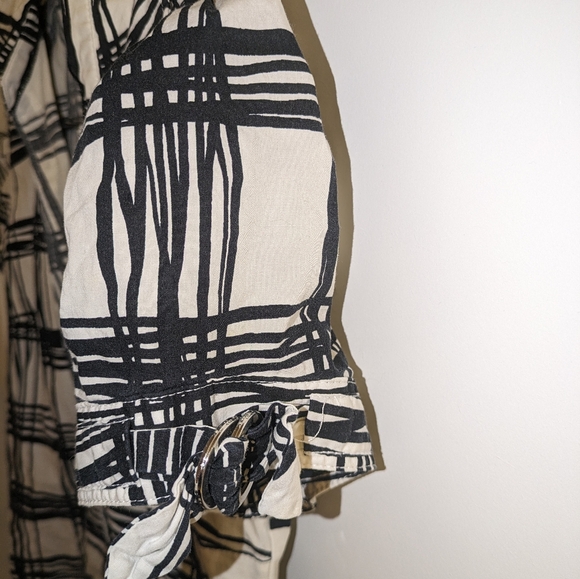 2 Small Express Tops - Picture 5 of 11